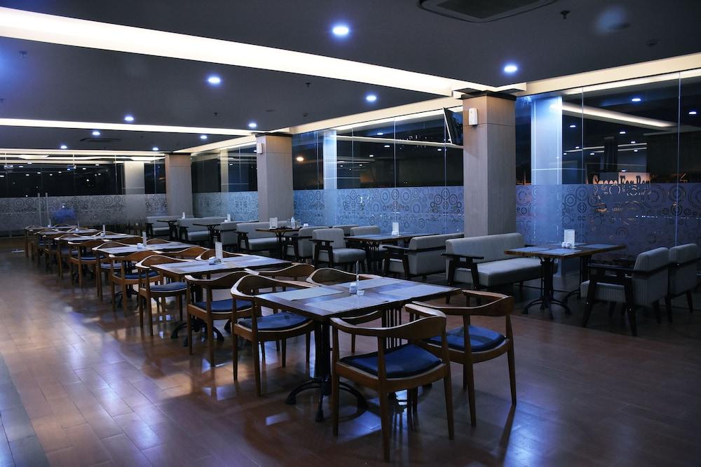 Terraz Tree Hotel Jakarta Kültér fotó