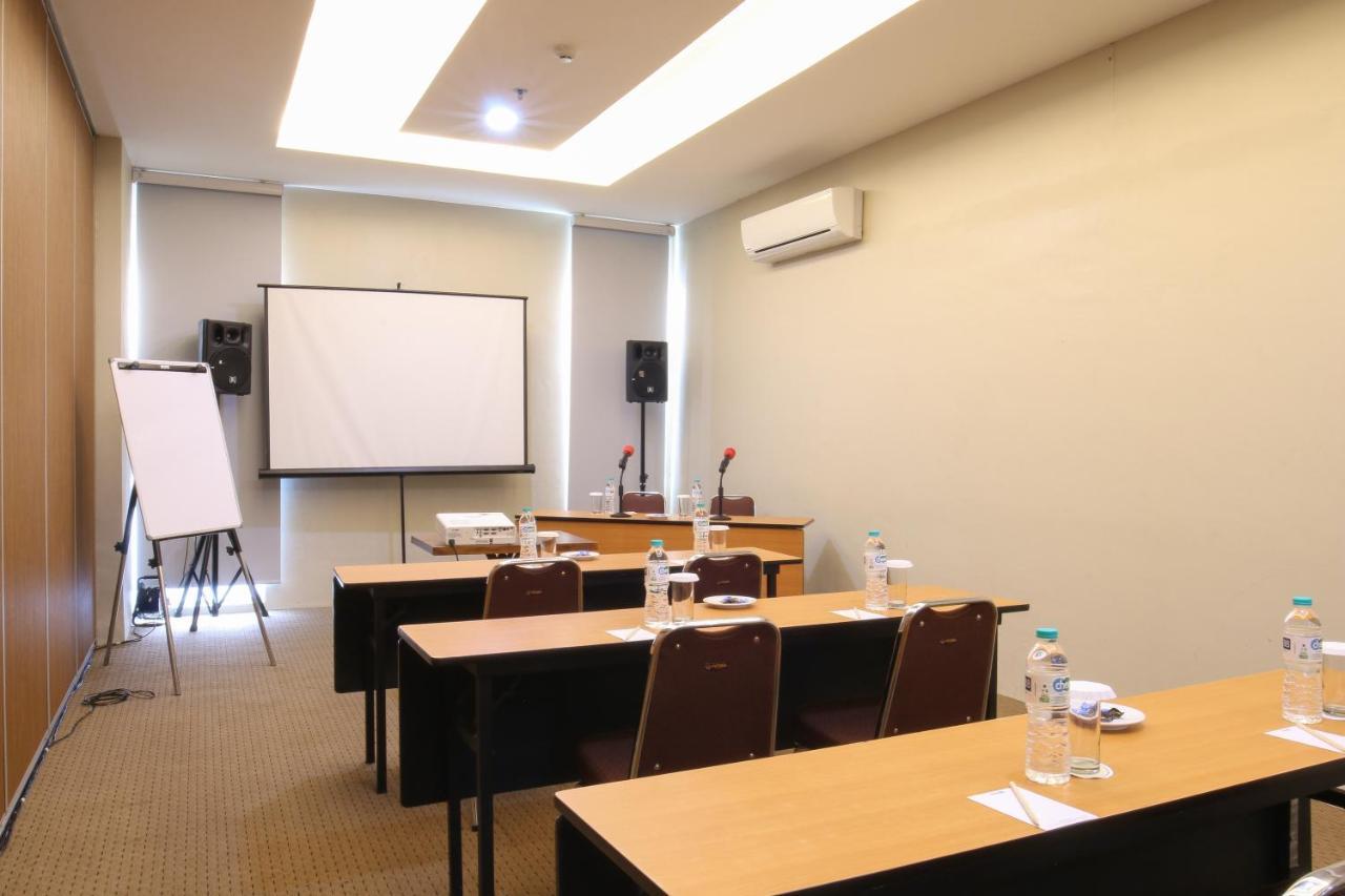 Terraz Tree Hotel Jakarta Kültér fotó