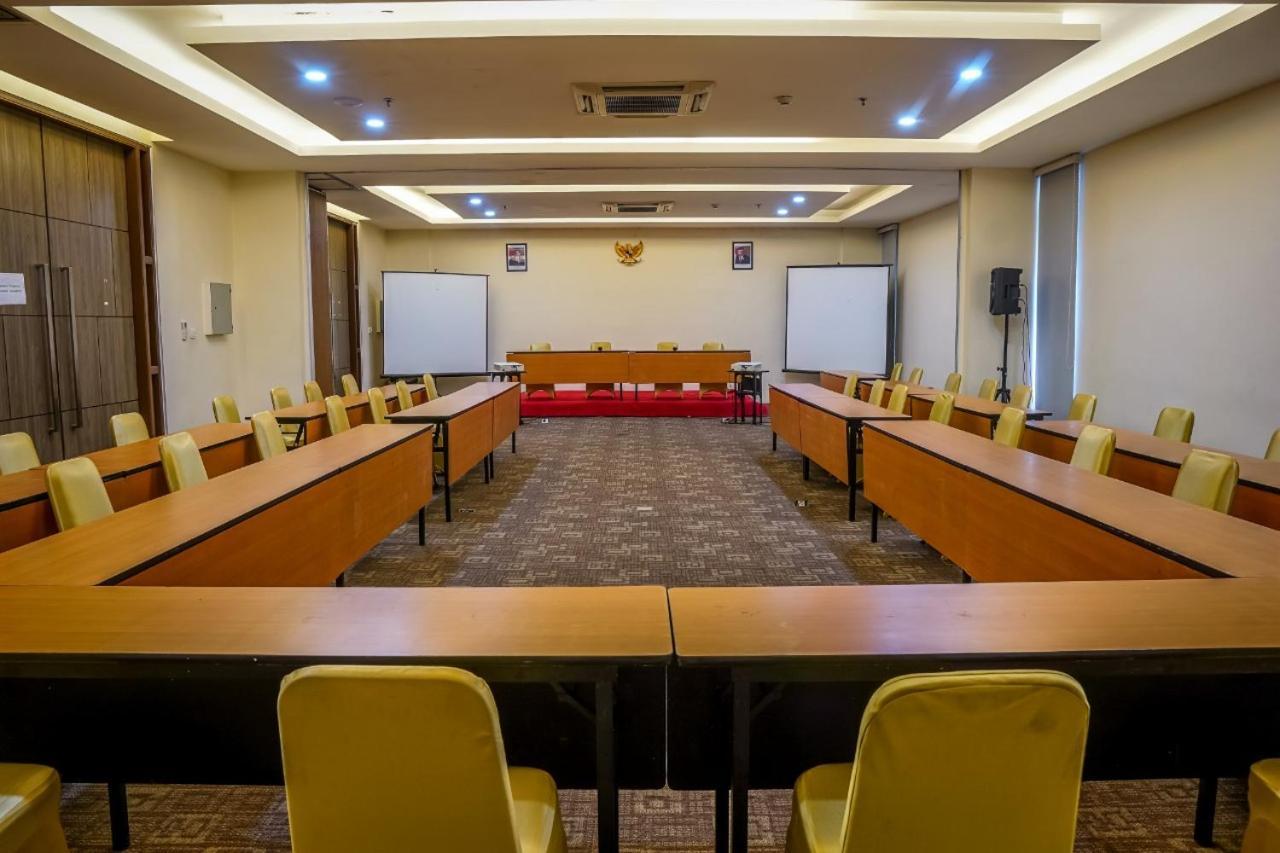 Terraz Tree Hotel Jakarta Kültér fotó