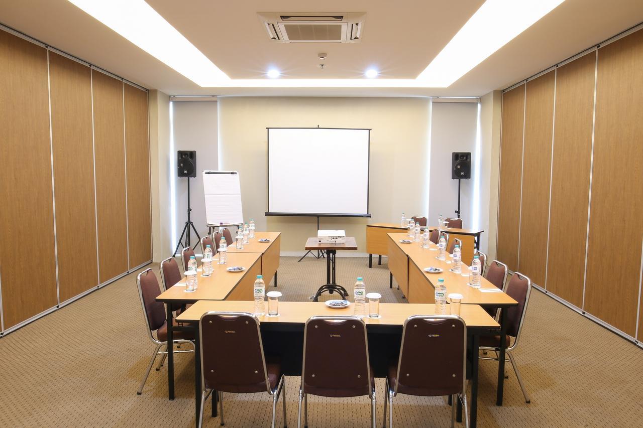 Terraz Tree Hotel Jakarta Kültér fotó