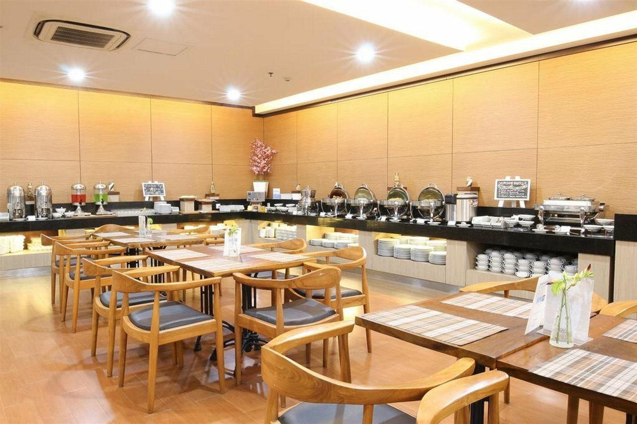 Terraz Tree Hotel Jakarta Kültér fotó